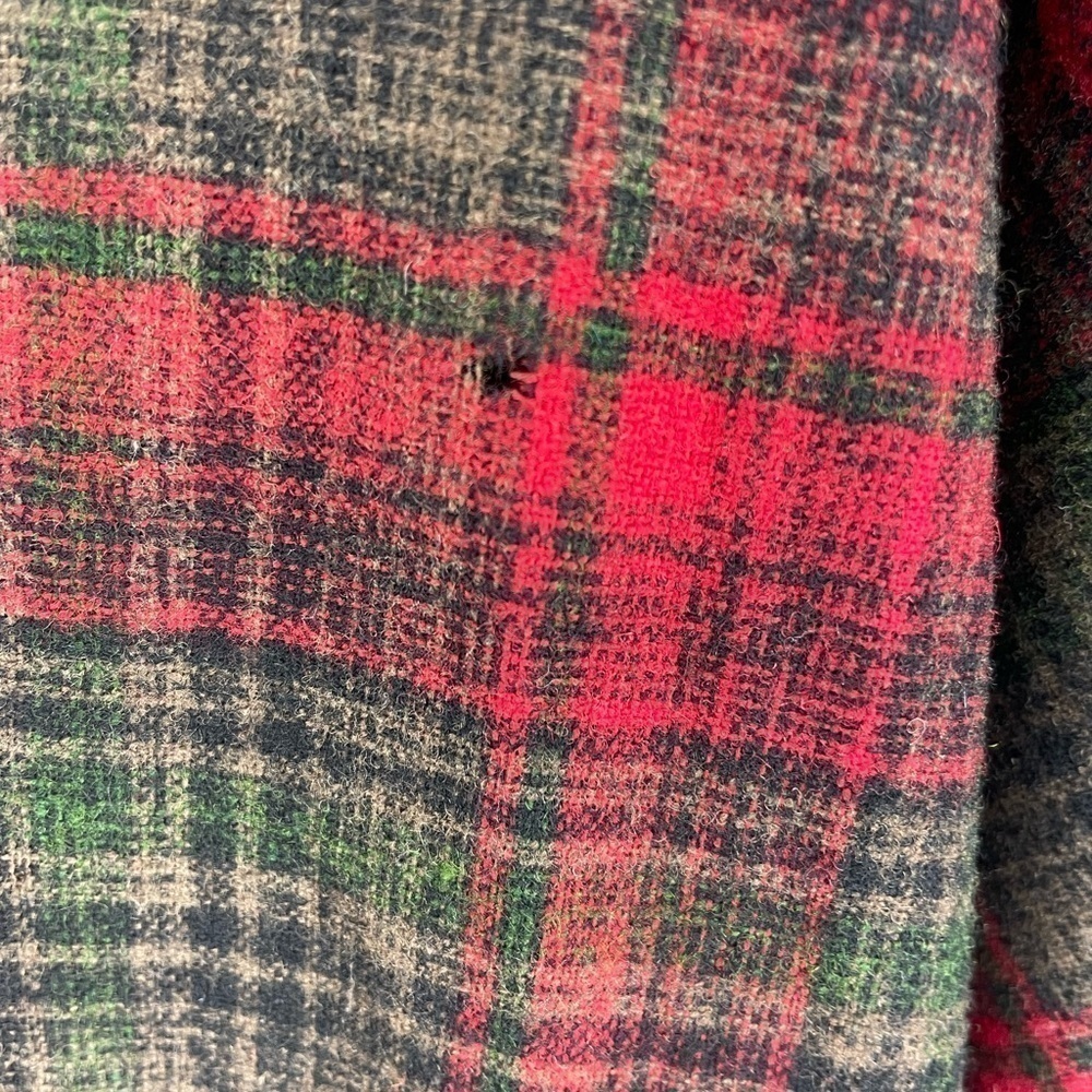 Pendleton Womens Cardigan Sweater Red Green 100% Wool Tartan Plaid Vintage Small - Picture 3 of 9